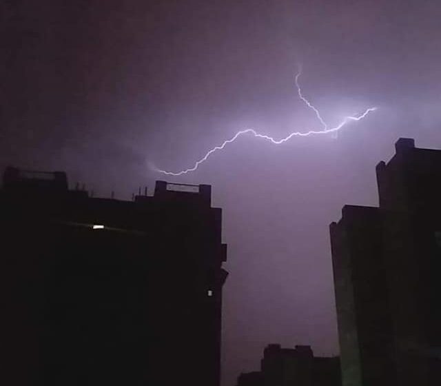  بسبب الأمطار.. شوارع الزقازيق تغرق في شبر ميه