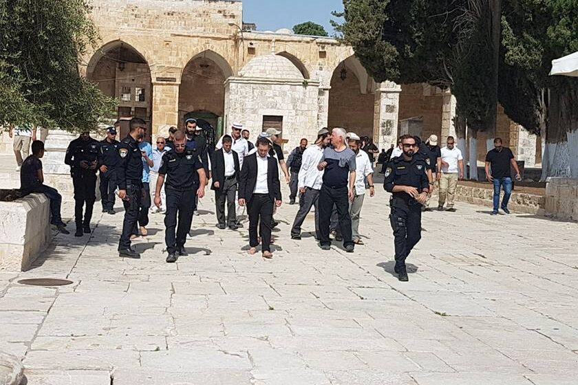  اقتحام الأقصى واعتقال 13 فلسطينيا وهدم منشآت في القدس