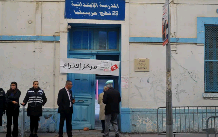  انتخابات تونس.. الإقبال 8.8% وجبهة الإنقاذ تطالب سعيد بالاستقالة
