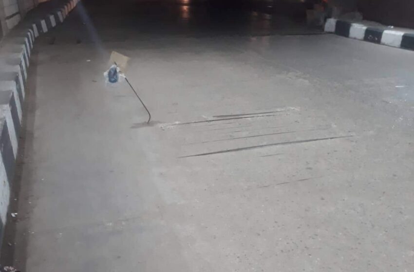  أسياخ حديدية بارزة تنذر بكارثة في نفق أبوحسين بالزقازيق