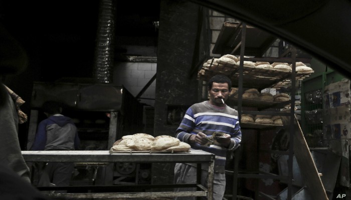  المصريون: نعم.. الطعام الذي نشتريه ينفذ ولا نجد أموالا لشراء غيره