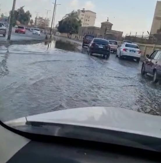  انفجار ماسورة مياه بمنطقة المطاحن في الزقازيق