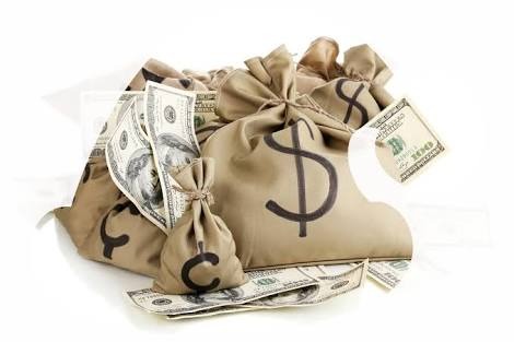  الدولار يرتفع خلال تعاملات اليوم الإثنين