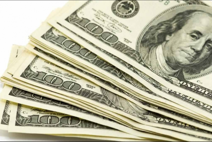  بعد وصوله 19جنيهًا. تعرف إلى سعر الدولار اليوم بالبنوك