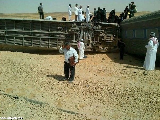  السيول تدفع قطارًا سعوديًا للخروج عن القضبان وإصابة 18 شخصًا