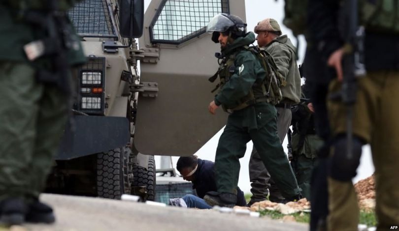  الاحتلال الصهيوني يعتقل 8 فلسطينيين بينهم قيادي بالحركة الإسلامية