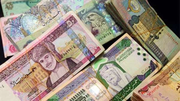  الدينار الكويتي يقترب من 60 جنيهًا.. تعرف إلى أسعار العملات العربية الإثنين