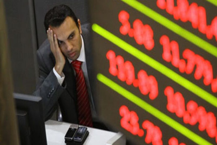  البورصة المصرية اكتست باللون الأحمر بعد تفجيرات اليوم