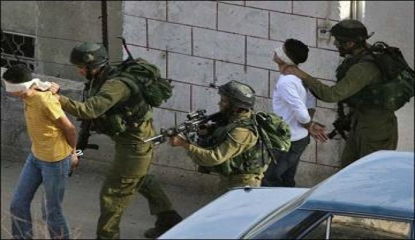  الاحتلال يعتقل طالبيْنِ وأربعة فلسطينيين بالضفة الغربية