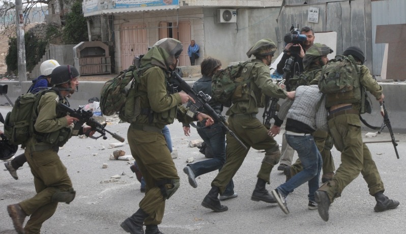  الاحتلال الصهيوني يعتقل 7 فلسطينيين من القدس والضفة الغربية
