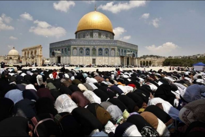  الاحتلال يمنع فلسطيني الضفة دون 40 عامًا من الوصول للأقصى