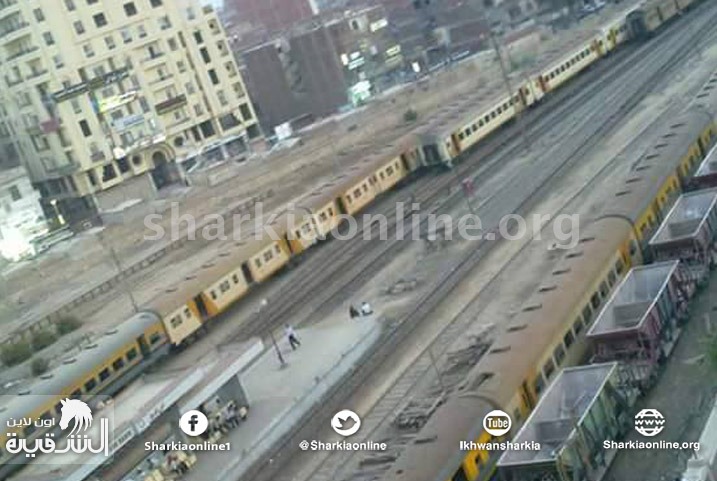 الخراب مستمر.. توقف حركة القطارات بأبوكبير وغضب بين الركاب