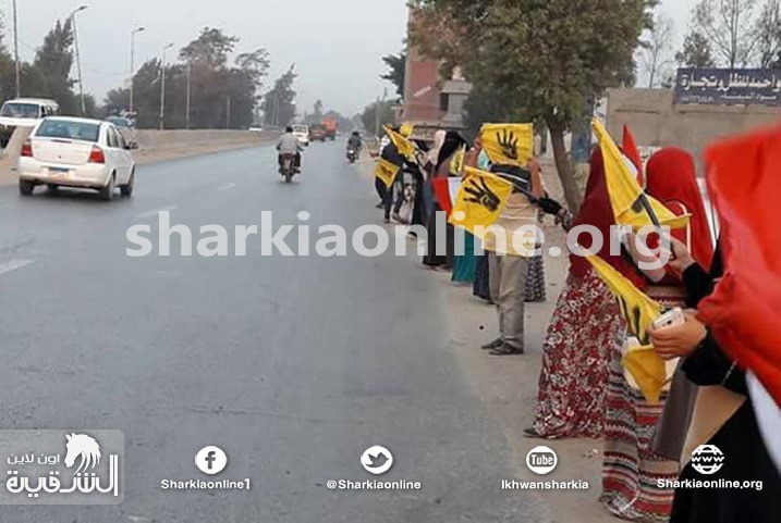  سلاسل بشرية لثوار الزقازيق تنديدًا بالانتهاكات داخل “عمومي” الزقازيق