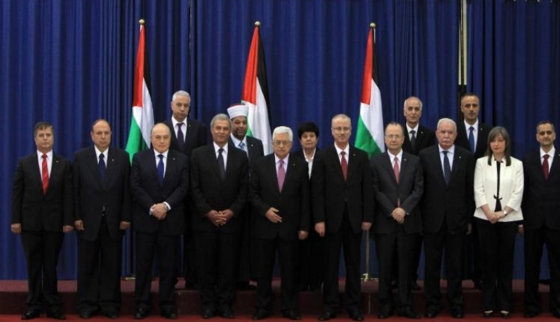  رسميا.. حكومة الوفاق الفلسطينية تتسلم وزارتها بغزة