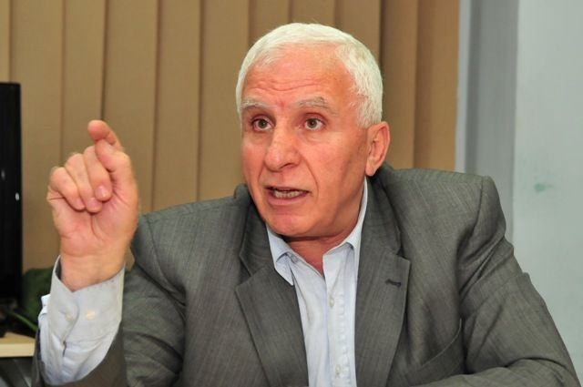  عزام الأحمد: تسليم سلاح المقاومة غير مطروح في حوارات المصالحة الفلسطينية