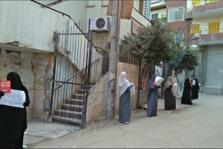  سلاسل بشرية لحرائر أبوكبير تنديدا باعتقال الفتيات