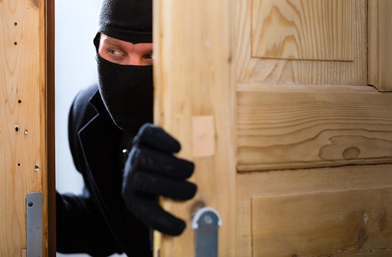  سيدة تتعرض لسرقة مبلغ 36 ألف جنيه بأبوكبير