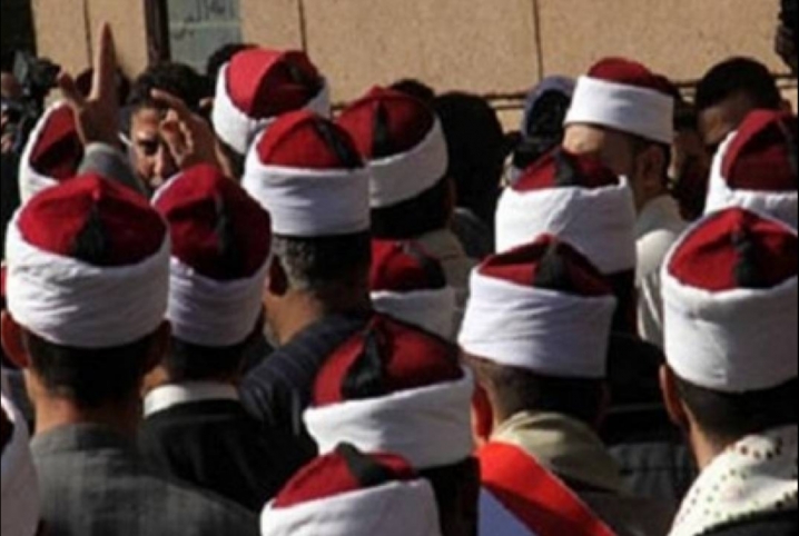  بعد توقيع أحدهم على “علشان تبنيها”.. الأزهرية يواصلون الانبطاح لتلميع الفاشل