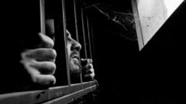  حبس معلم 15 يوما ظلما بعد إخفائه قسرا بـ “أبو كبير”