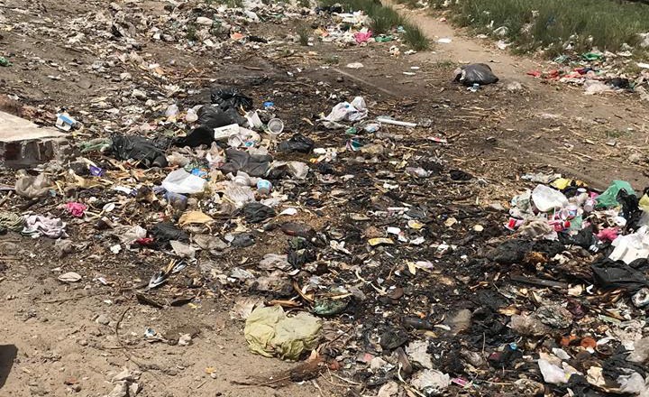  سحابة سوداء جراء حرق القمامة بأبوكبير