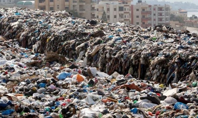  القمامة تهدد أهالي قرية بـ”أبوكبير” وسط تقاعس المسئولين