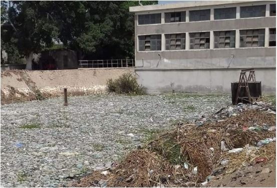  ترعة بقرية كفر السواقي بأبوكبير تهدد حياة السكان (صور)