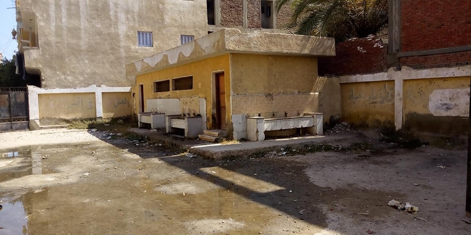  بالصور.. تهالك مدرسة يهدد حياة التلاميذ في “أبوكبير”