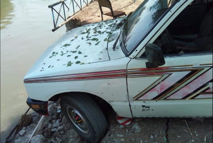  أهالي قرية العوامرة بأبوكبير يطالبون برصف وتحجير طريق الترعة