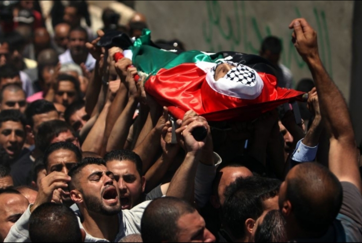  استشهاد فلسطيني وإصابة صهاينة بالقدس.. و”حماس” تبارك عمليات الطعن
