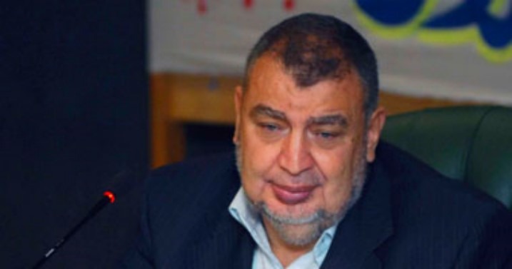  السيسي يسيئ إلى سمعة بلادي