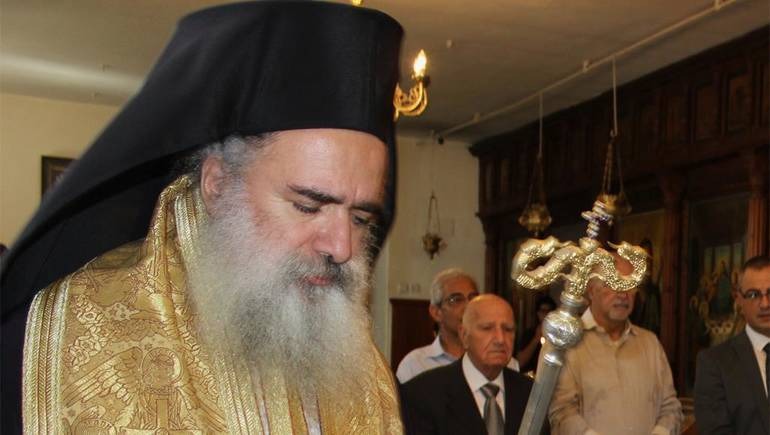  هنية يستنكر محاولة الصهاينة اغتيال المطران حنا