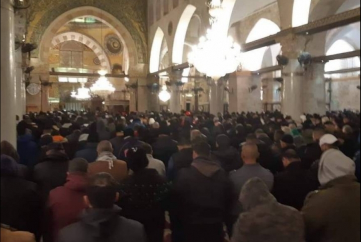  فجر اليوم.. الاحتلال يقتحم الأقصى ويهاجم المصلين