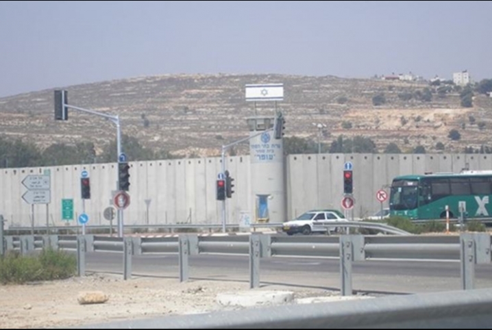  إصابات بين الأسرى في سجن “عوفر” التابع لسلطات العدو الصهيوني