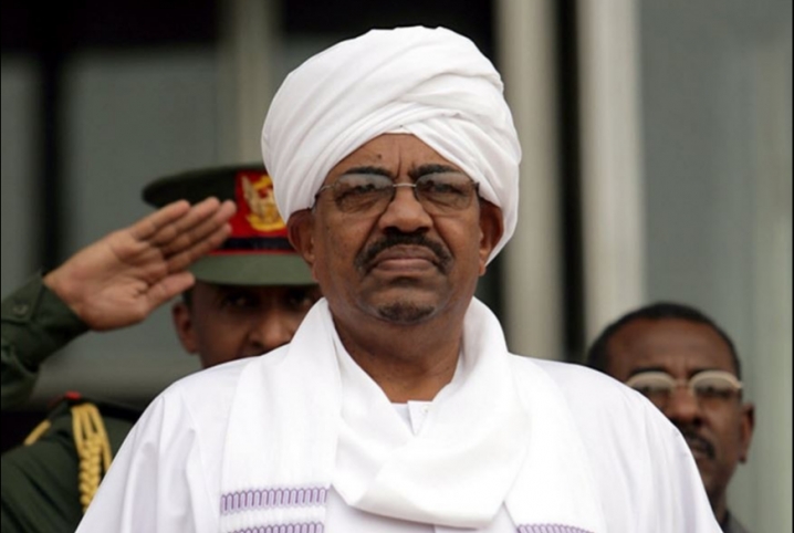  باعوا “البشير” .. عسكر السودان يستعد لتسليم مطلوبي “الجنائية الدولية”