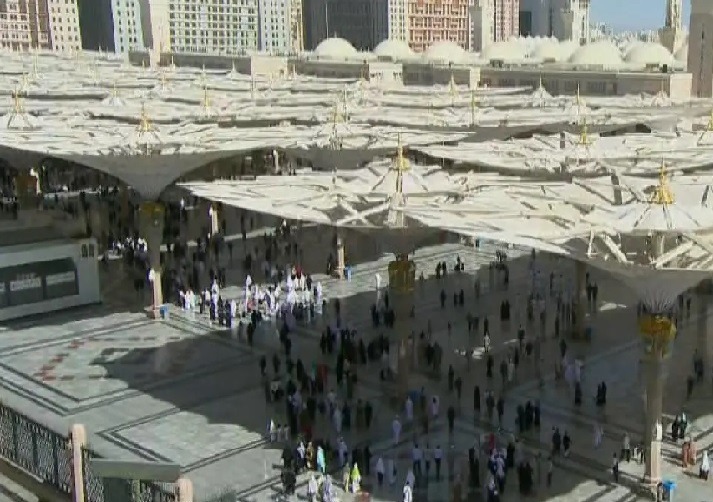  السعودية تعلن حظر التجوال في مكة والمدينة