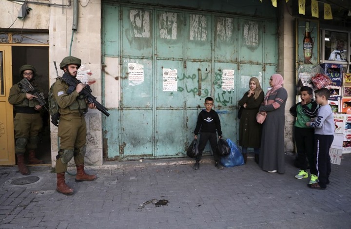  اقتحامات واعتقالات للاحتلال في الضفة والقدس