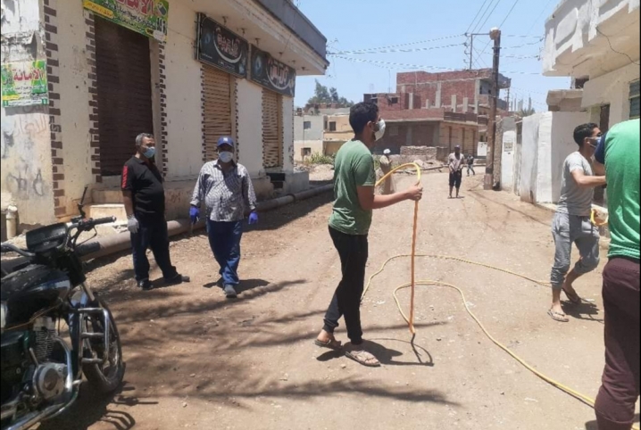  بالصور.. تعقيم وتطهير قرية الرحمانية بأبوكبير