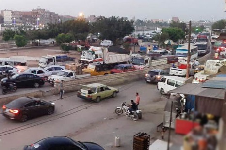  زحام بشوارع بلبيس والمرور خارج نطاق الخدمة