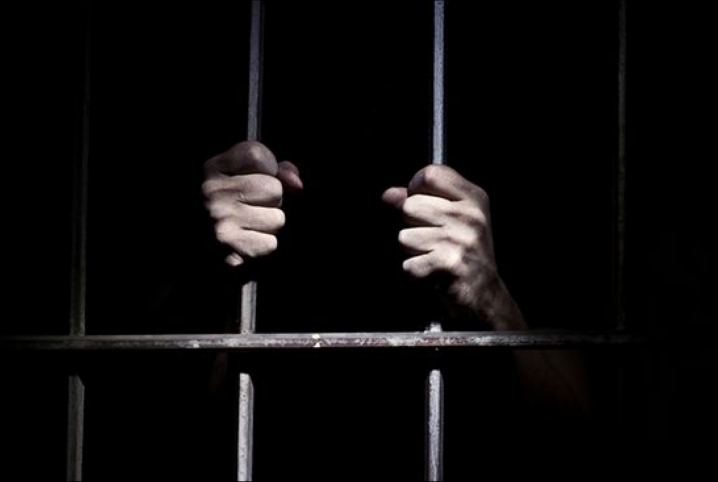  أولاد صقر| مدرس يعتدي على والده وزوج شقيقته بآلة حادة