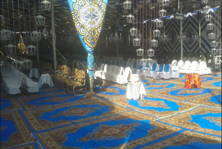 وقف مدير مدرسة عن العمل لإقامته عزاء في الحوش بمشتول السوق