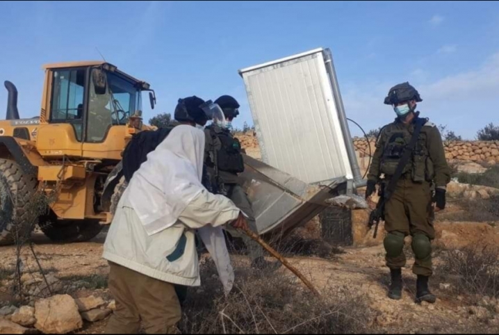  جيش الاحتلال يهدم مسجدا بالضفة.. ومواجهات ليلية بالقدس