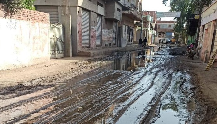  شوارع أولاد موسى بأبوكبير تغرق في مياه المجاري