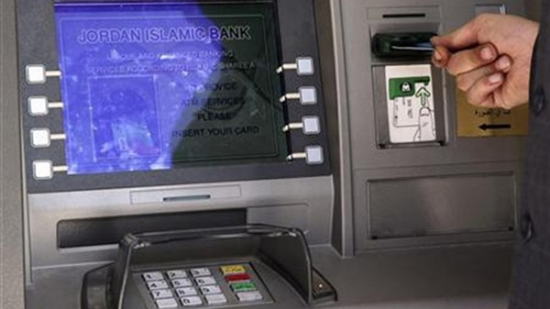  أهالي مدينة القرين يجددون مطالبتهم بتزويد ماكينات الصرف الآلي