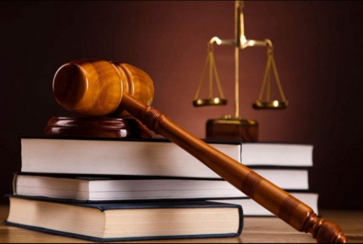 السجن 10 سنوات بحق 5 أشخاص لسرقة إمام مسجد بمشتول السوق