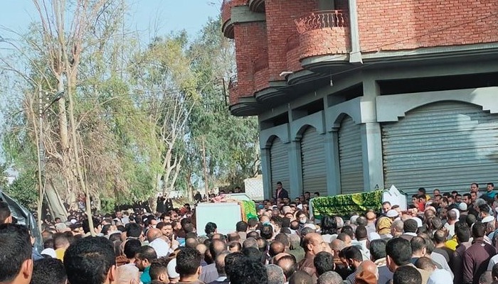  تشييع جثامين 3 طباخين بديرب نجم لقوا مصرعهم اختناقًا ببخار الماء