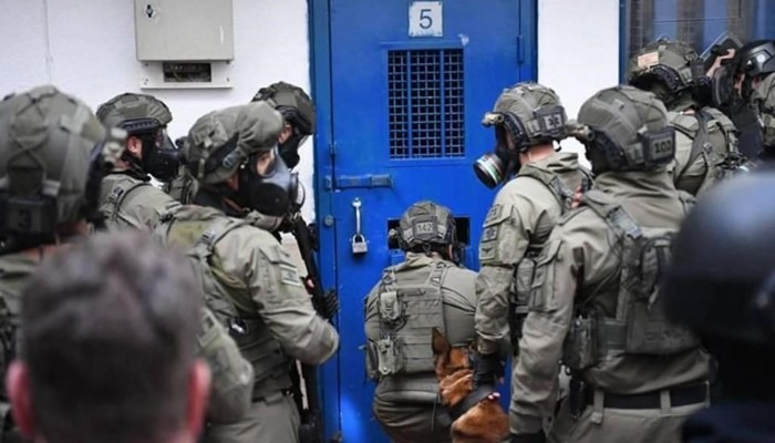  تقرير: 4500 أسير فلسطيني بسجون الاحتلال.. 1400 منهم اعتقلوا بـ 2021