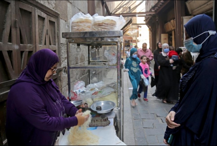  بنسبة 40%.. تجار المواد الغذائية في مصر يشتكون تراجع المبيعات