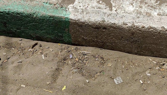  تراكم الرمال والقمامة بشوارع أبوكبير