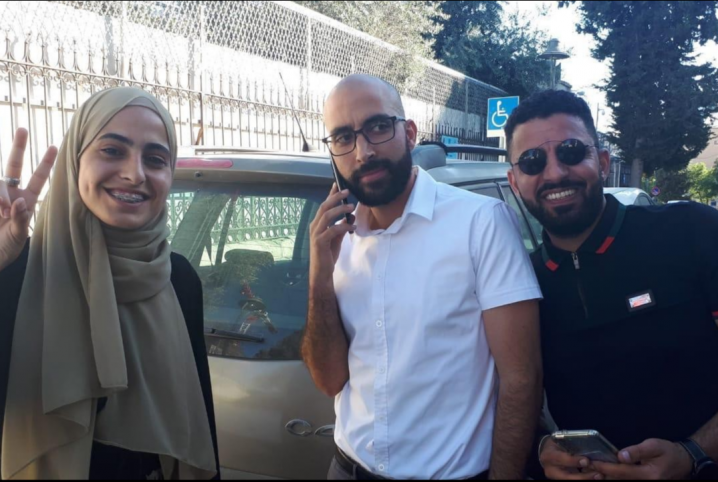  الاحتلال يفرج عن الناشطة الفلسطينية “منى الكرد”