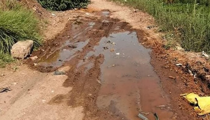  تدهور طريق الست هوا في الحسينية